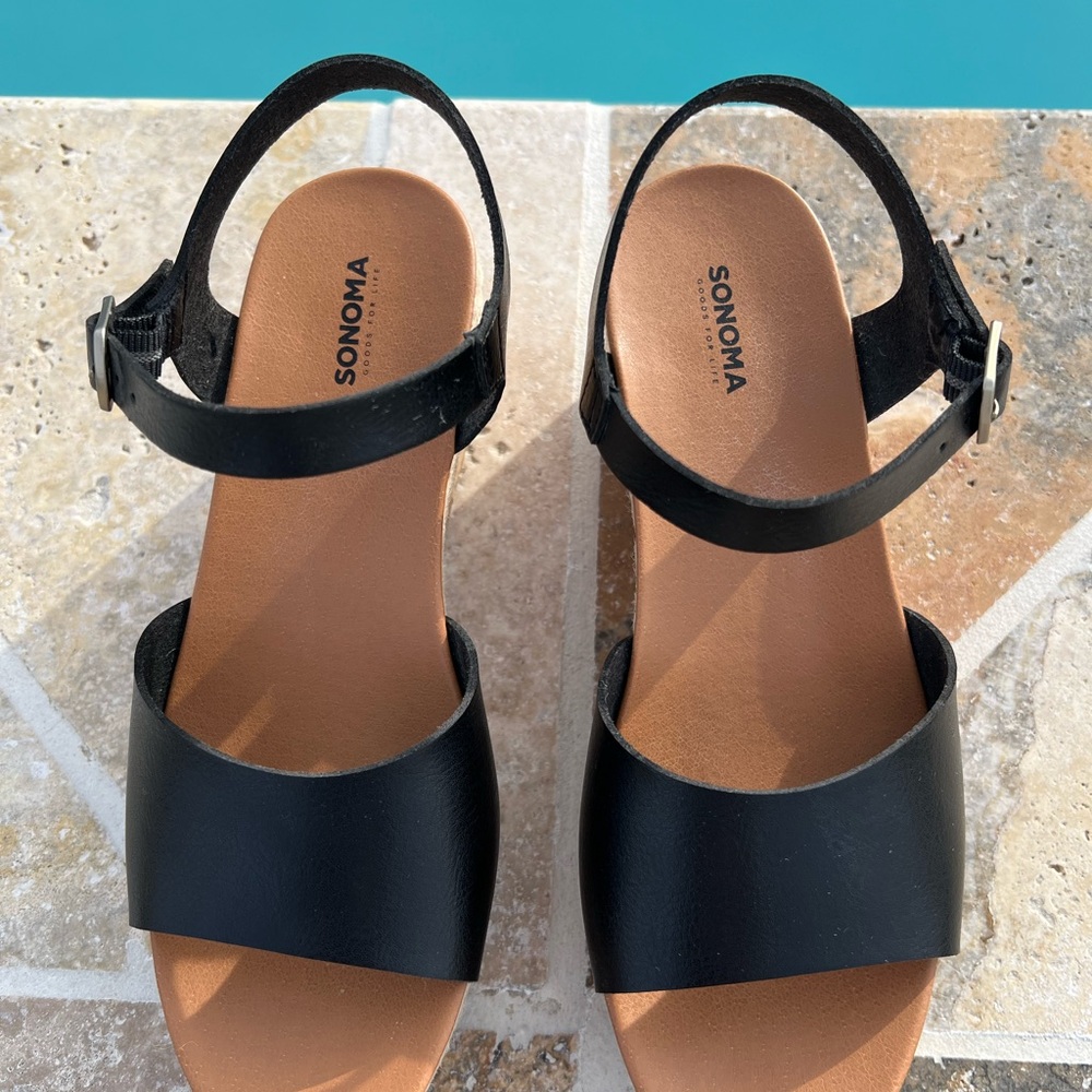 Kohl's Sonoma Black and Tan Women's Sandals